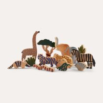 ferm-living-safari-animal-box-set-of-12-neutral-900x900_04